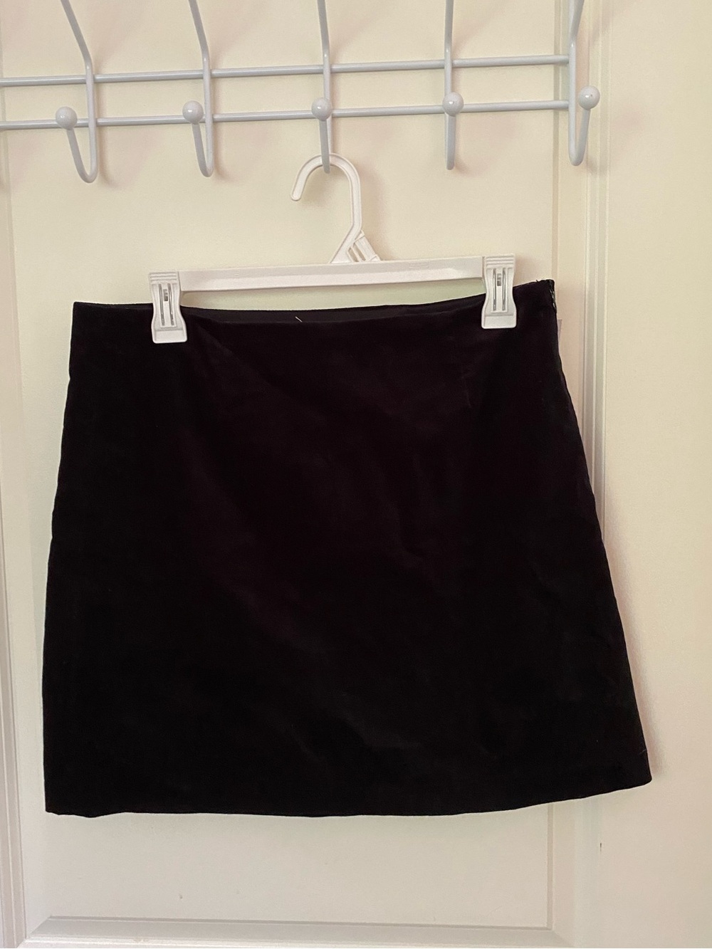 Classic Rickis black velvet mini skirt. NWT size 6